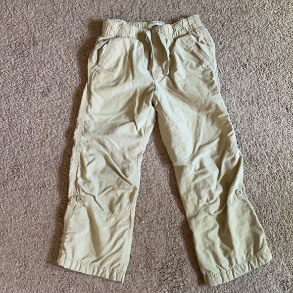 Bundle of 5 pairs of pants. size 4T - Picture 2 of 6